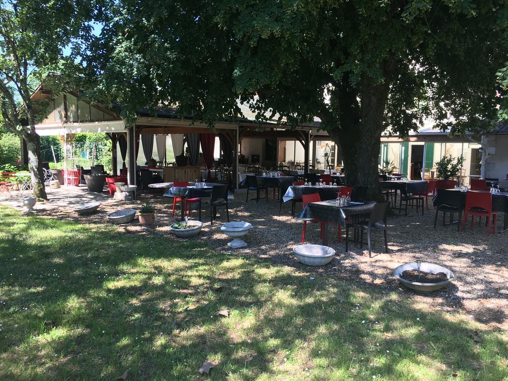 L'Art Dit Vin Saint-Aigulin Exterior photo